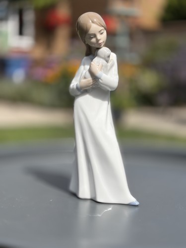 Lladro nao porcelain figurine - lladro,
