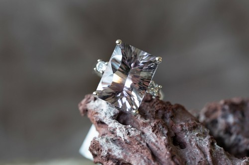 Blueberry quartz white topaz - quartz,