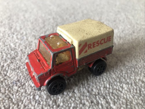 Majorette unimog rescue truck - rescue,