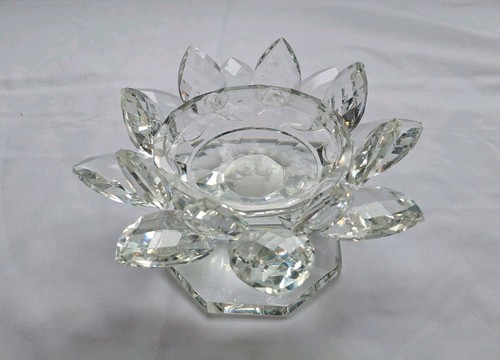 Large faceted crystal lotus - large,