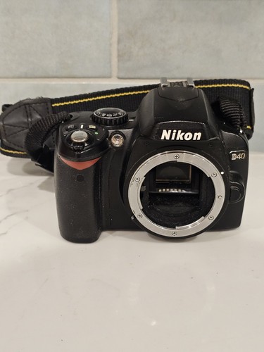 Nikon d40 digital camera - d40,