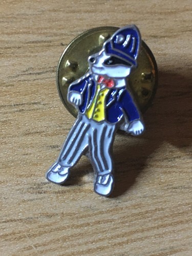 Rupert bear friends pin badge - bear,