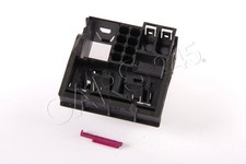 Flat contact housing with
