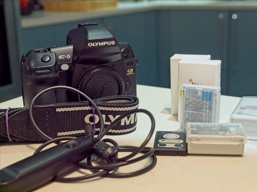 Olympus 3mp dslr camera - 12.3mp,