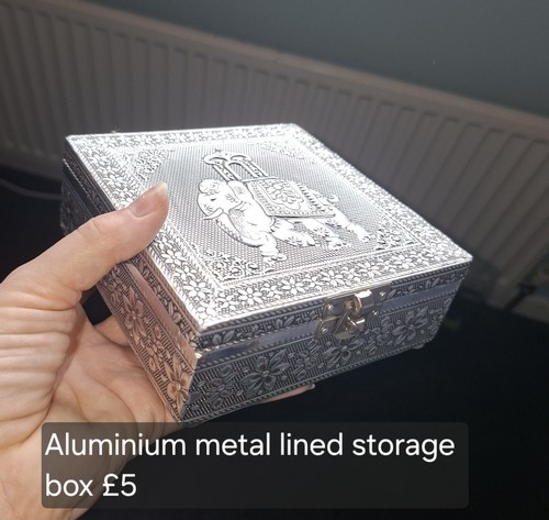 Small aluminium metal - aluminium, covered