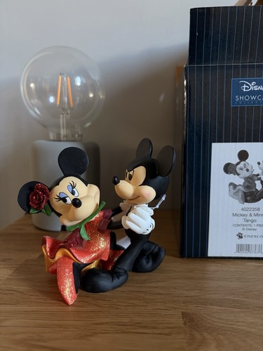 Disney showcase collection - showcase,