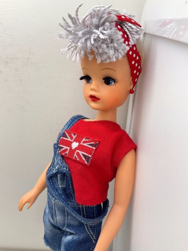 Ooak rerooted repainted sad - rerooted,