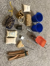 Breyer Traditional 1:9 Scale Miscellaneous Accessories, Stable Cleaning, Feed