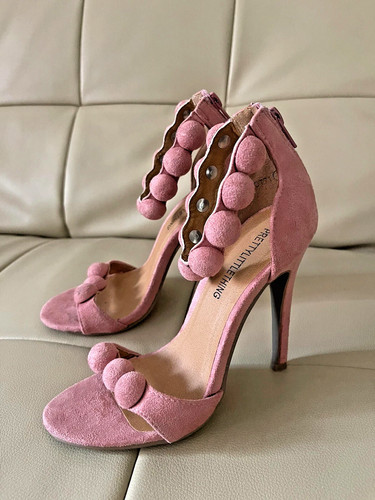 Pretty little thing - pretty,