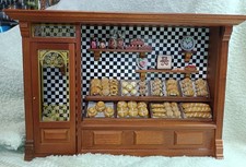 Doll's house 1:12 scale. Reutter refurbished Bakery shop.