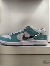 Nike SB Dunk Low x April