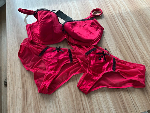 Senza red and - la, satin