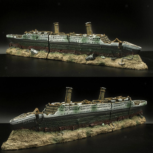 Aquarium titanic shipwreck - titanic,