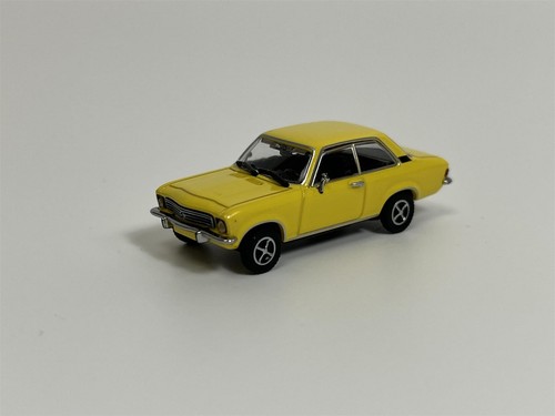 Opel ascona 1970 - 1970, yellow