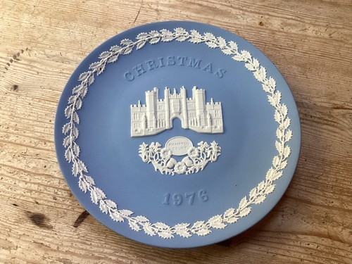 Wedgewood jasperware christmas - wedgewood,
