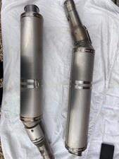 Aprilia rsv 1000 r exhaust