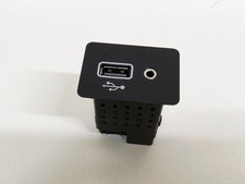 NISSAN JUKE USB SOCKET PORT