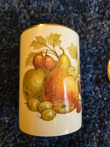Crown devon pot - crown, lid