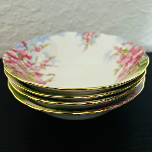 Royal albert blossom time bone - blossom,