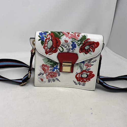Red herring ladies - red, embroidered