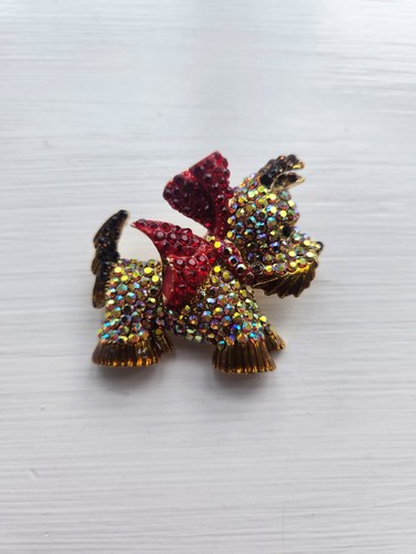 Vintage brooch butler and - vintage,