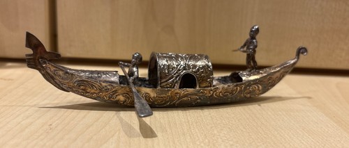 Embossed dutch silver - embossed,