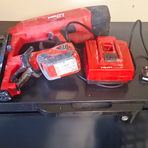 Hilti nail gun 36v - gun, li-ion