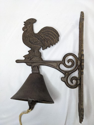 Cast iron rooster wall mount - iron,