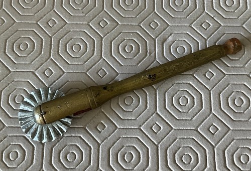 Vintage metal wheel pastry - vintage,