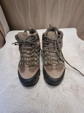 Women's size 5 Waterproof