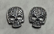 SPARKLY SILVER RESIN SKULL
