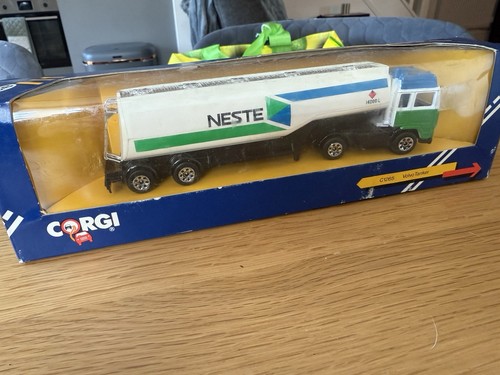 Corgi 1265 vintage volvo truck - corgi,