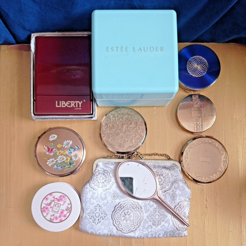 Job lot vintage powder - lot,