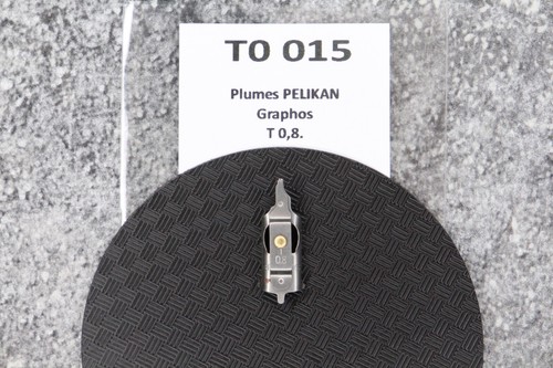 Pelikan graphos feathers - graphos, t