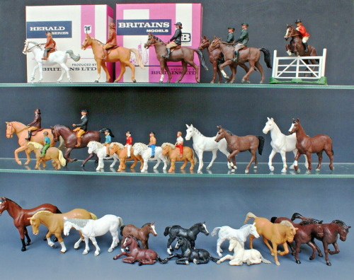 Britains plastic riding models - plastic,