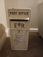 ER Post black post box office Box Postal letter Black Cast Iron British office