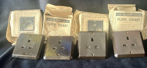 Vintage bakelite flush - bakelite,