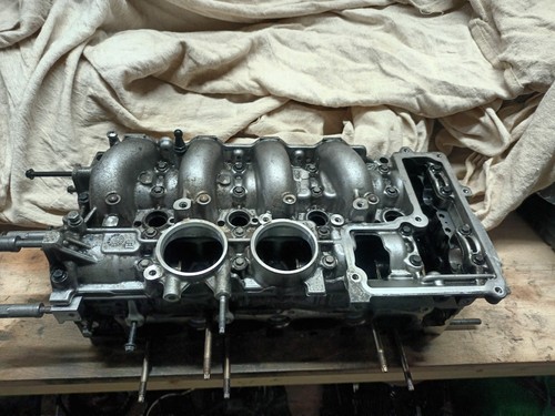 Cylinder head for - head, rover