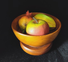 VINTAGE HAND MADE WOODEN FOOTED SMALL FRUIT BOWL AND 3 ARTIFICIL LIFELIKE FRUITS