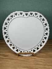 Beautiful 8 in White Glazed