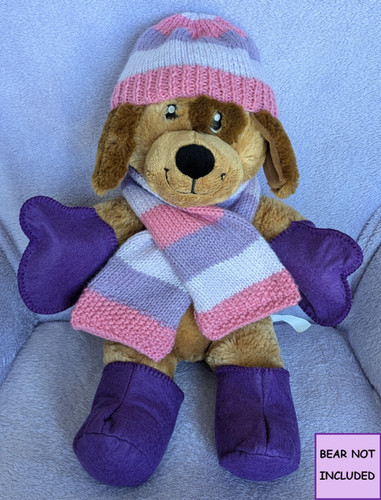 Handknitted woollen hat and