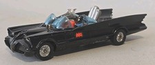 ORIGINAL VINTAGE CORGI TOYS BATMOBILE & BATMAN FIG DIECAST WITH TOW HOOK