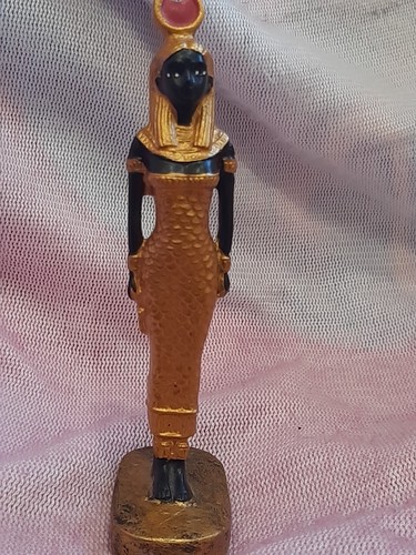 Isis standing - isis,