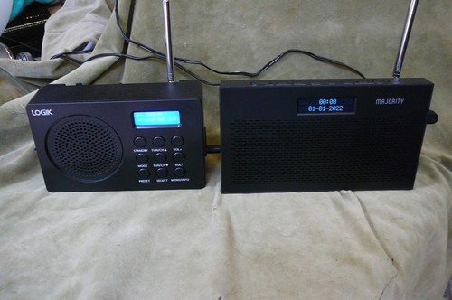 Portable dab radio - x,