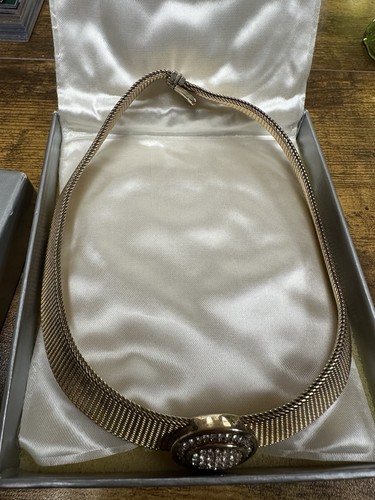 Christian dior henkel - by,