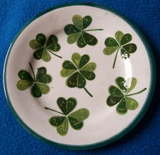 WEMYSS POTTERY PLATE SEVEN SHAMROCKS c1900