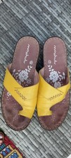 Moshulu Yellow Leather Mules Slip On Toe Loop sandals UK 8 