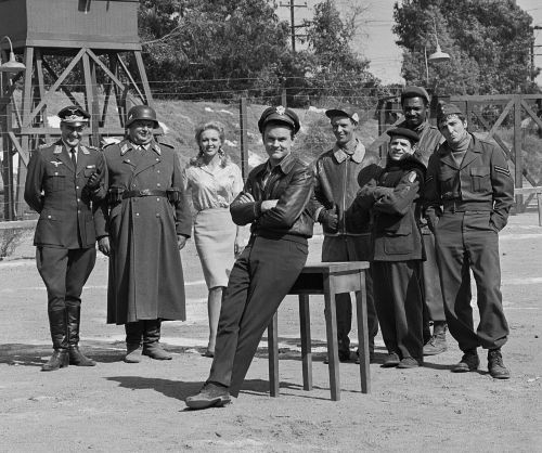 Hogan heroes unsigned - heroes,