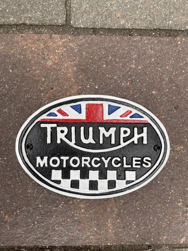 Triumph motorcycles cast iron - triumph,