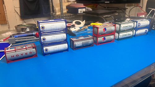 Hornby 20ft tanktainer - hornby,